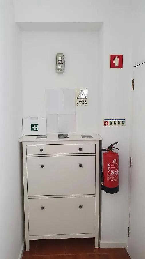 Coimbra'S Gray & White Apartamento
